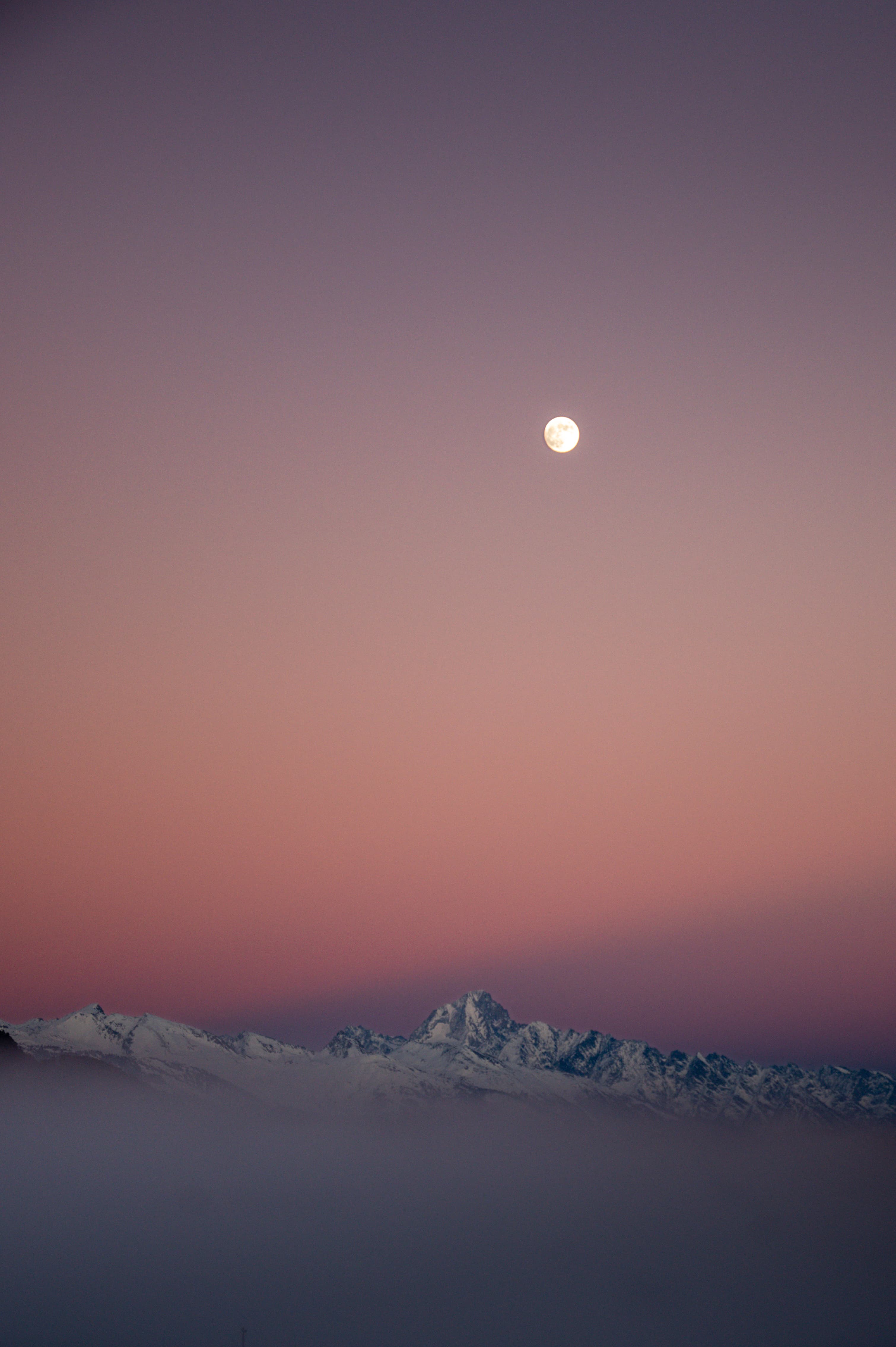 945 - Vallée brumeuse